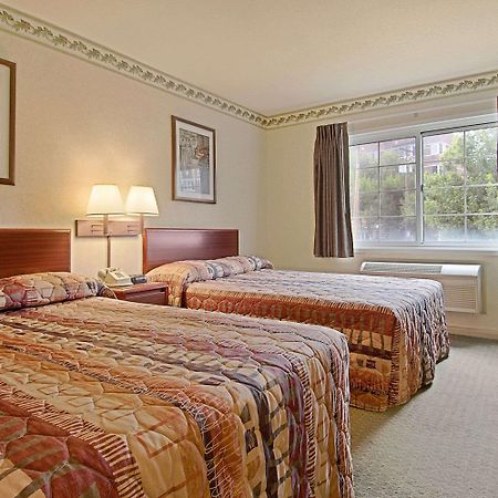 Days Inn By Wyndham Cleveland Lakewood Zimmer foto