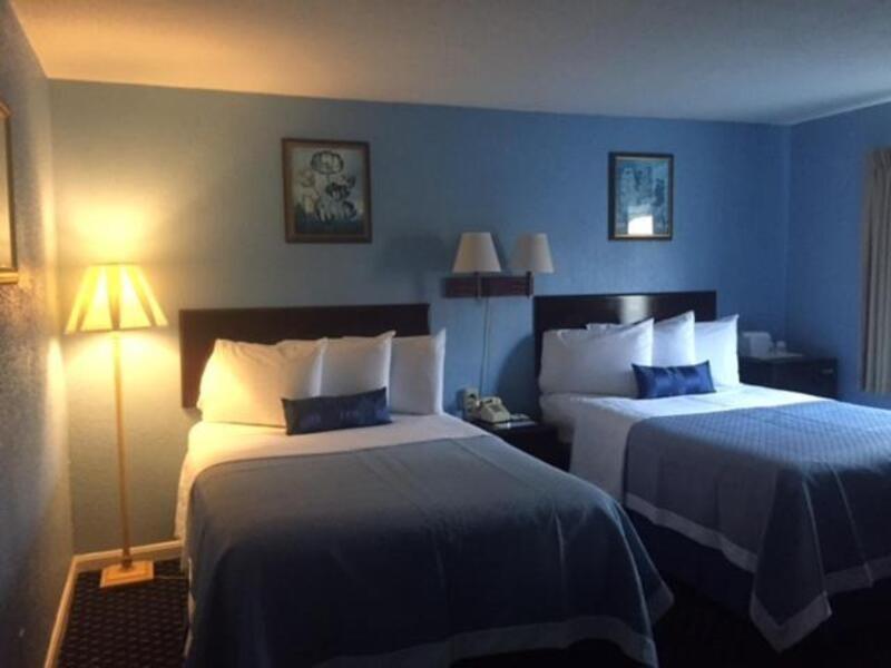 Days Inn By Wyndham Cleveland Lakewood Exterior foto